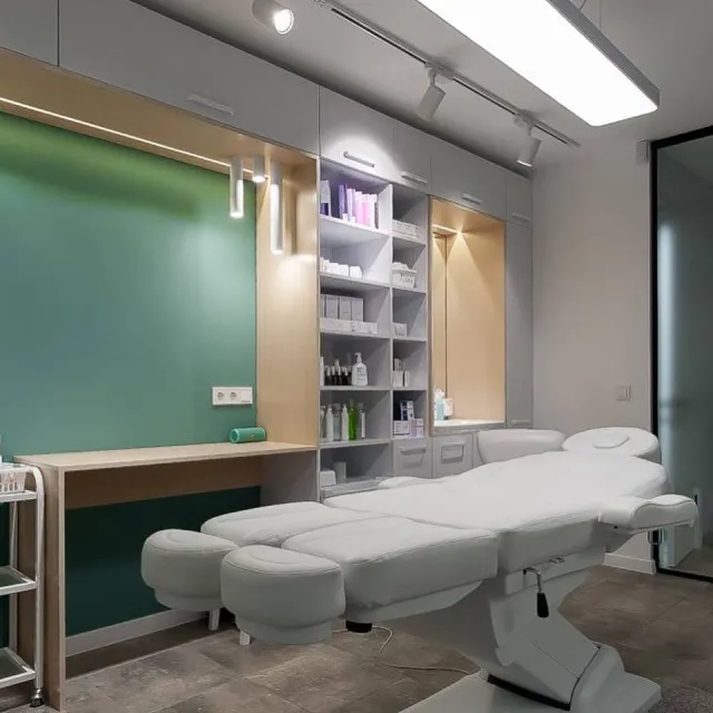 Косметологічний центр "Oksana Korotka aesthetic medical center" (Оксана Коротка атлетик медичний центр) — фото 1