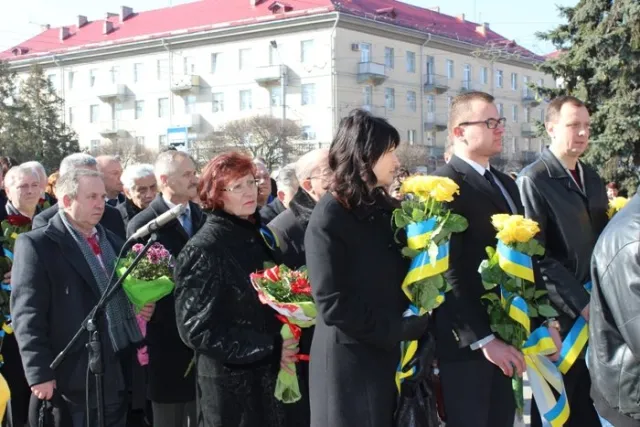 Луцьку вшанував 200-річчя від дня народження Тараса Шевченка (Фоторепортаж) — фото 3