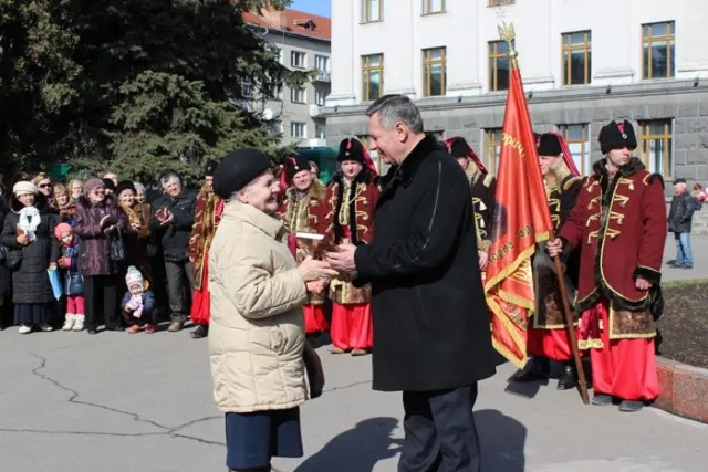 Луцьку вшанував 200-річчя від дня народження Тараса Шевченка (Фоторепортаж) — фото 7