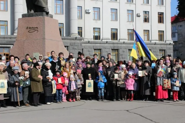 Луцьку вшанував 200-річчя від дня народження Тараса Шевченка (Фоторепортаж) — фото 8