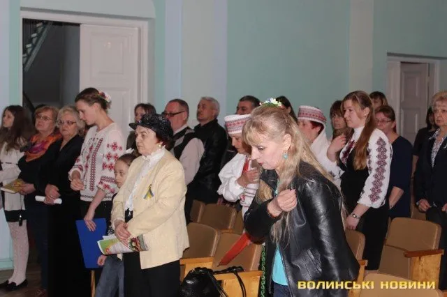 Представники різних нацменшин зібралися в Луцьку, із закликом проти війни (Фоторепортаж) — фото 7