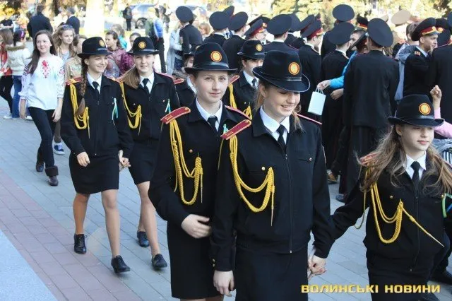 У Луцьку пройшов флешмоб за «Єдину Україну» (Фоторепортаж) + (Відео) — фото 2