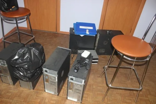 У Луцьку міліція закрила три нелегальні букмекерські контори (Фоторепортаж) — фото 2