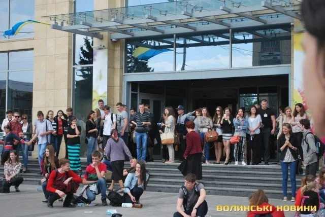 У ценрі Луцька відбудеться «сміттєвий» флешмоб (Фоторепортаж) + (Відео) — фото 9