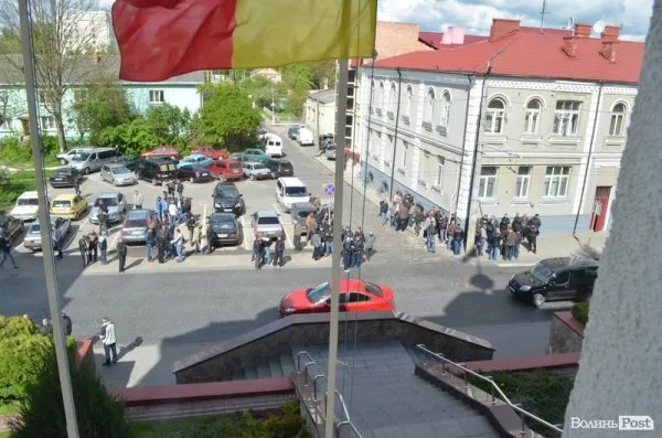 Луцькі маршрутчики вимагають збільшення тарифу на проїзд в автобусах до трьох гривень (Фото) + (Відео) — фото 5