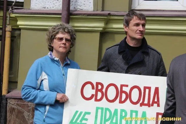 Сьогодні під стінами прокуратури відбувся стихійний пікет (Фоторепортаж) — фото 5