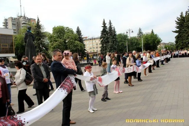 У Луцьку відбувся фестиваль «Вишиті обереги єднання» (Фоторепортаж) — фото 8