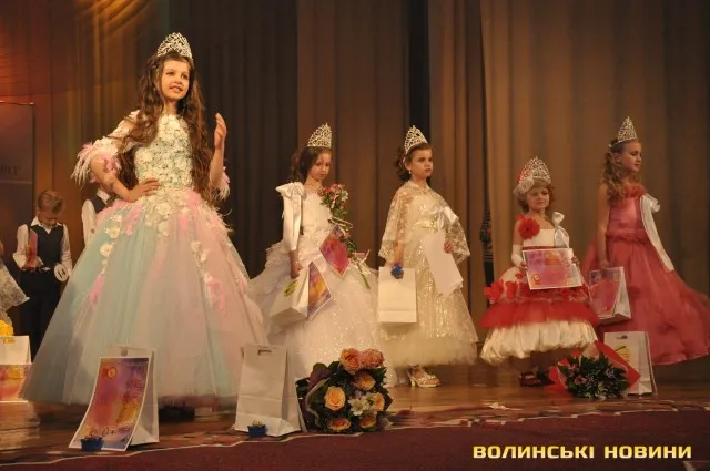 В Луцьку відбулося Гранд-шоу «Принц та Принцеса міста Луцьката Волинської області 2014» (Фото) — фото 2