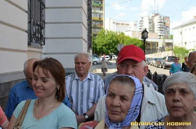Ошукані вкладники пікетували Нацбанк (Фоторепортаж) — фото 4
