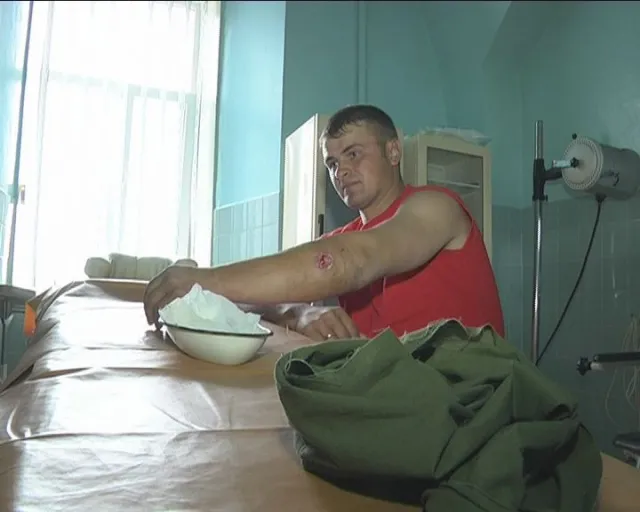 До луцького військового шпиталю привезли п'ятьох із поранених бійців під Волновахою (Фото) + (Відео) — фото 2