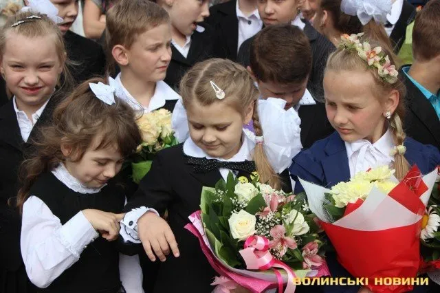 У школах міста віддзвенів останній дзвінок (Фоторепортаж) + (Відео) — фото 2