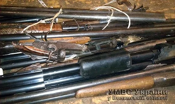 Міліція знищила добровільно здану зброю — фото 1