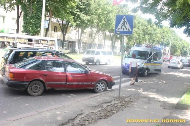 Пішоходи на «зебрі» винні в ДТП? (Фото) — фото 1