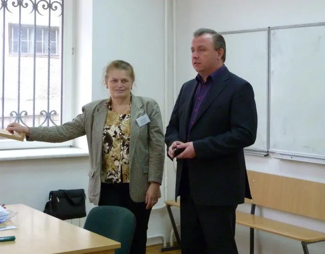 У Луцьку відбулися перші заняття з української мови для переселенців з Криму (Фото) — фото 5