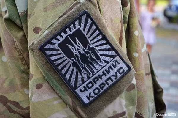 Бійці батальйону "Азов" повернулися на декілька днів додому (ФОТО) — фото 3