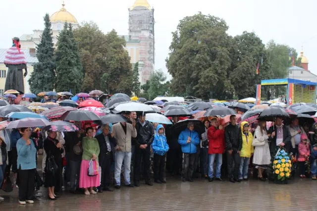 У Луцьку провели в останню путь загиблого айдарівця — фото 4