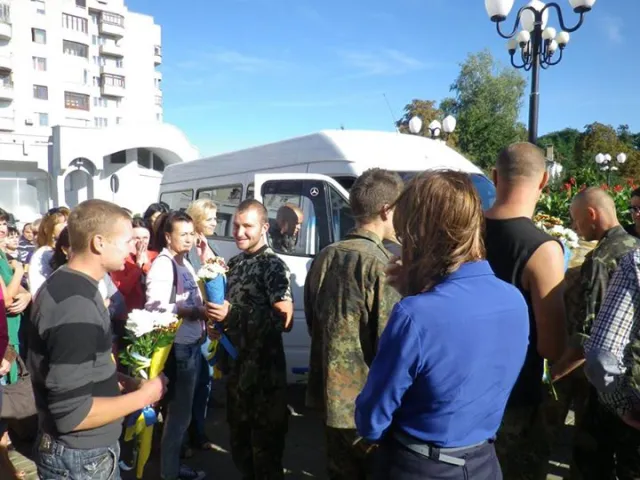 На Волинь повернулися ще 16 героїв 51 -ї ОМБ (ФОТО) — фото 1