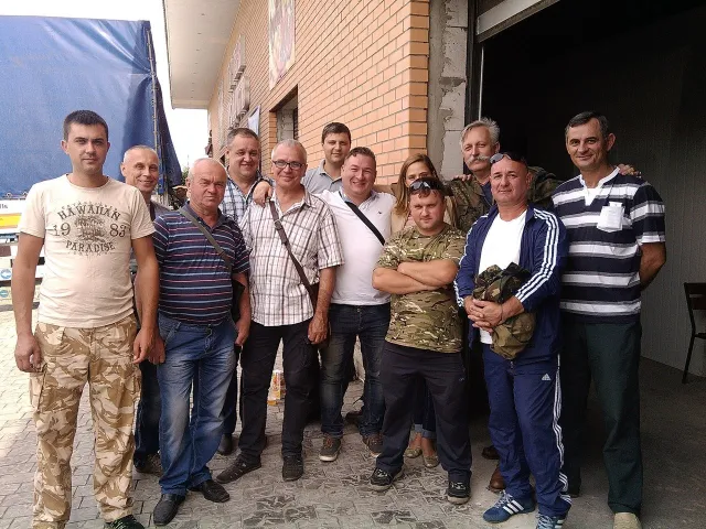 Автомайданівці відправили більше 20 тонн допомоги бійцям на Схід — фото 2