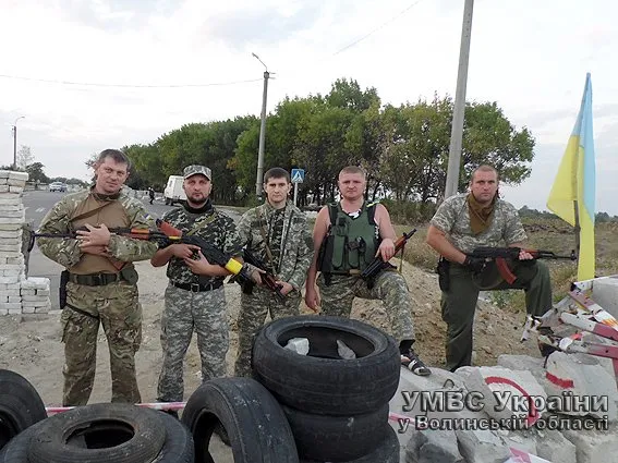 Будні волинських правоохоронців на Сході (ФОТО) (ІНТЕРВ`Ю) — фото 2
