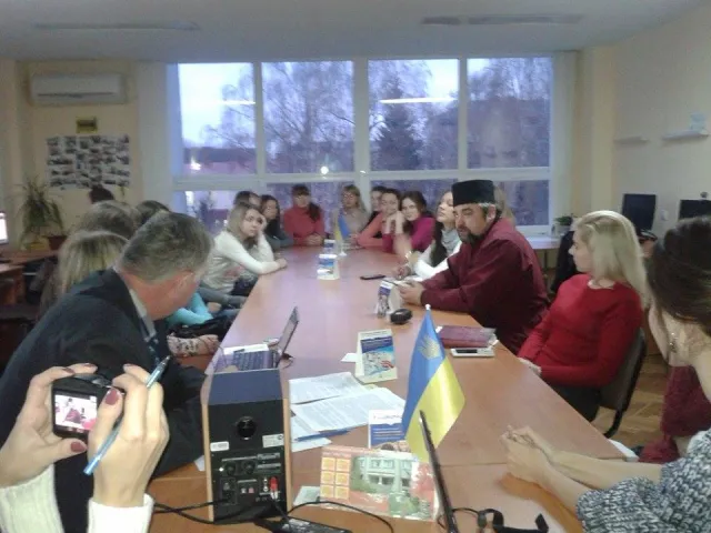 У Волинській ДОУНБ ім. Олени Пчілки говорили про толерантність і Схід — фото 2