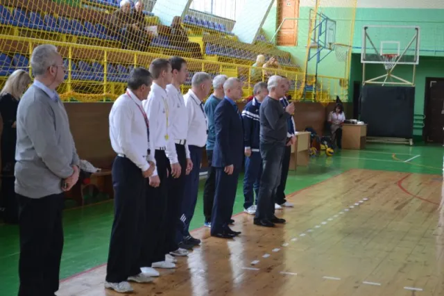 У Луцьку -  ІV відкритий Чемпіонат міста  з волейболу серед чоловічих команд — фото 1