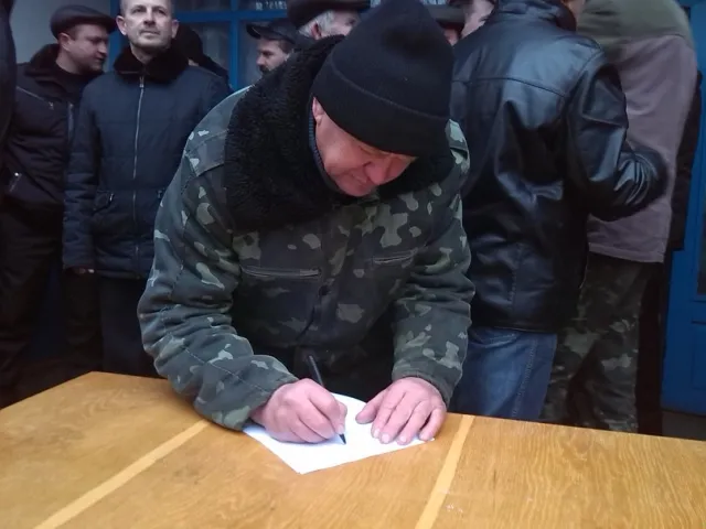 На Волині селяни пікетували проти незаконної вирубки лісу (ФОТО) — фото 1
