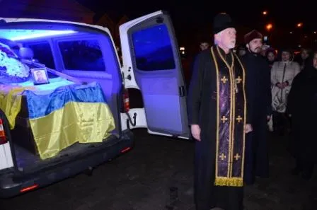 У Ковелі попрощались із айдарівцем Василем Білітюком — фото 1