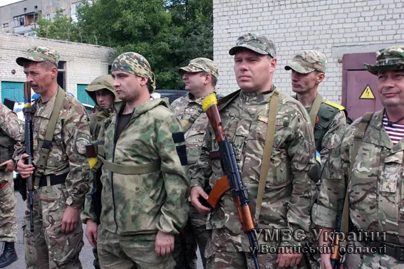 Волинські правоохоронці відправляються на схід (фото, відео) — фото 9