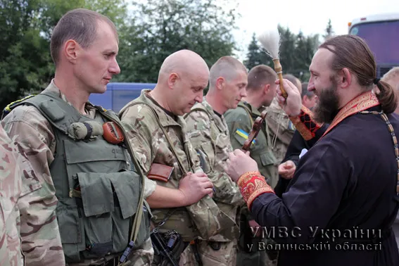 Волинські правоохоронці відправляються на схід (фото, відео) — фото 10