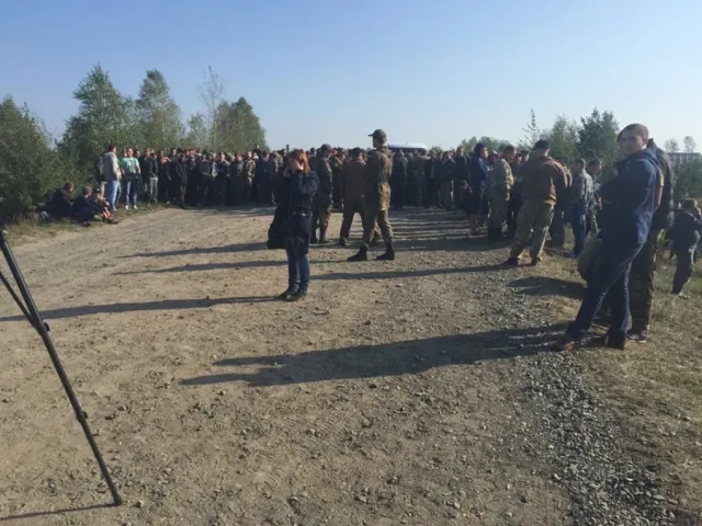 Заїжджі копачі з Львівської та Рівненської областей штурмують Маневицькі ліси (фото) — фото 3