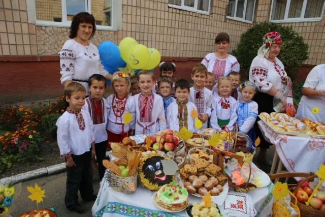 Дошкільнята Луцька допомагали учасникам АТО (фото) — фото 1